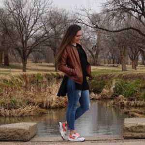 Meet your Posher, Annamária